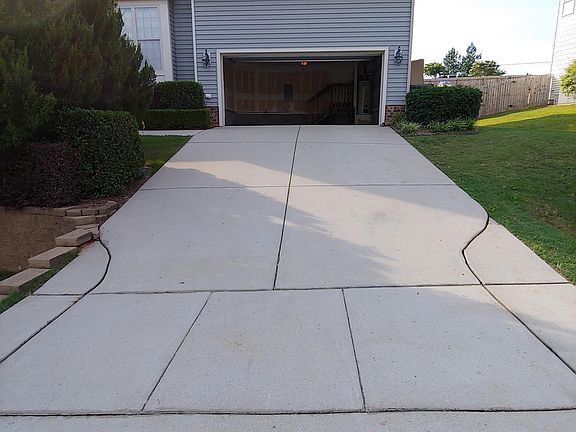 2nd image of 435 Oak Alley Trl #2