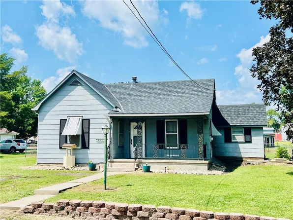 104 E Wilson St, Corder, MO 64021
