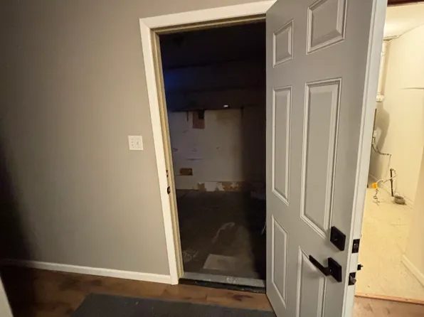 2630 39th Pl W, Highland, IN 46322