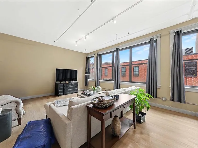 62 Orange St #3 — Photo 11