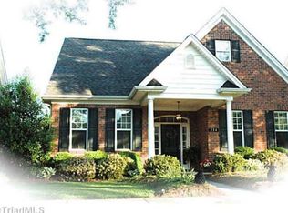 214 Townpark Dr, Bermuda Run, NC 27006