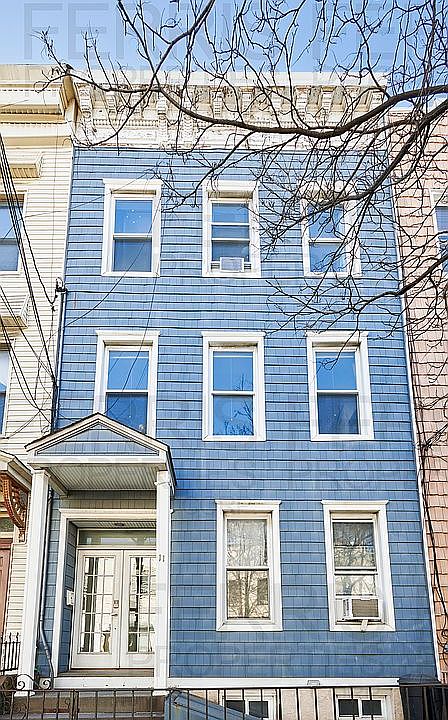 1st image of 11 Hausman St