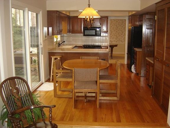 2nd image of 7350 Oliver Woods Dr SE