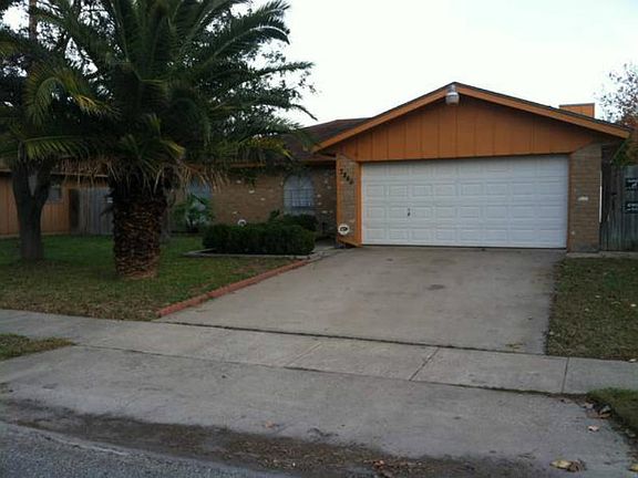 3rd image of 2846 Panay Dr
