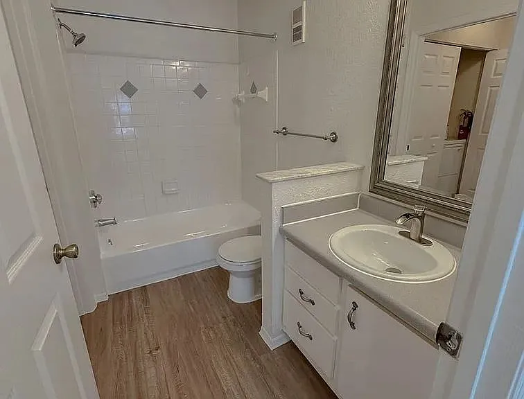 827 Camargo Way #210 — Photo 8