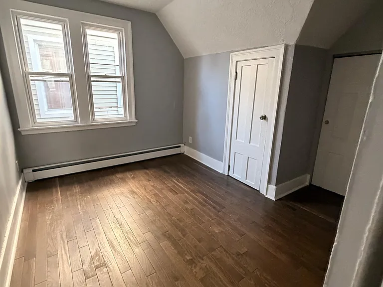 534 Howard Ave #3 — Photo 7