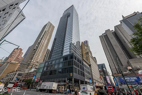 Rented by CORE | media 47