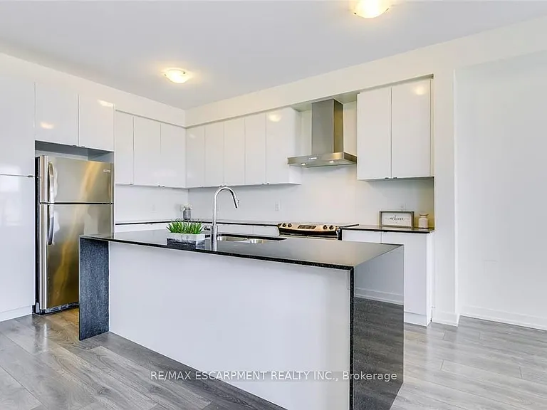209 Fowley Dr — Photo 11