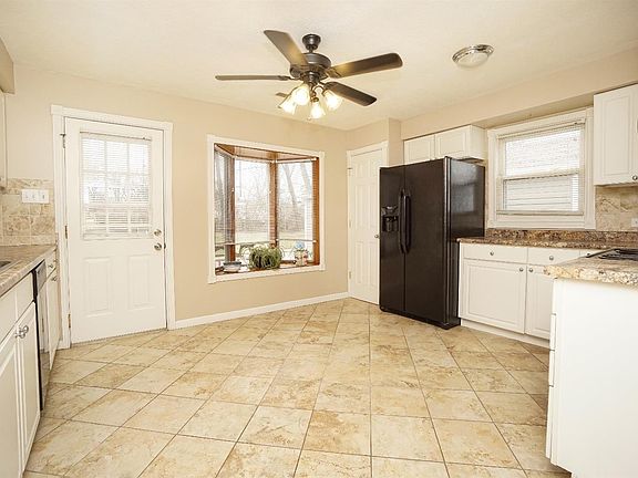 4th image of 291 Sunrise Ct