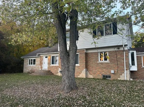 11151 Clinton River Rd, Sterling Heights, MI 48314