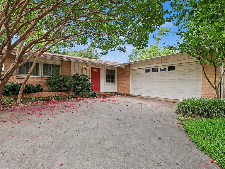 807 Edgefield Dr — Photo 1
