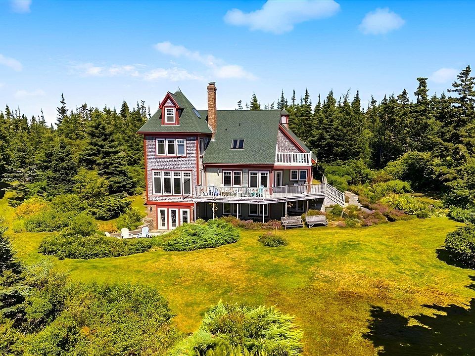 1st image of 20 Pierce Point Rd