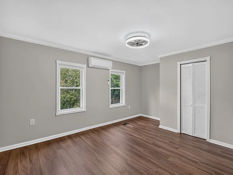 1004 Girard St NW — Photo 13