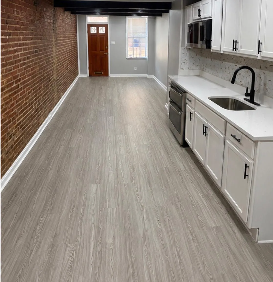 2 bed, 1100 sqft, $1,900 — Photo 3