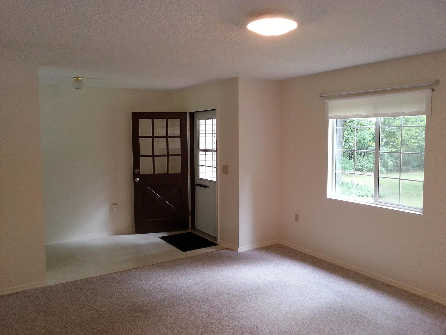 3 bed, 1600 sqft, $2,650 — Photo 3