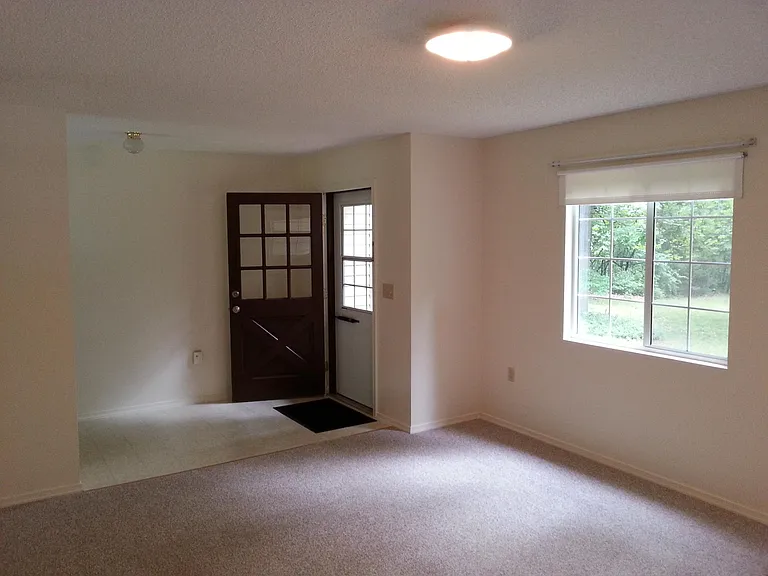 9168 Tally Ho Ln — Photo 3