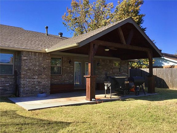 4th image of 12408 Whispering Hollow Dr