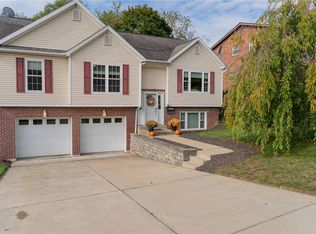 651 Edward Dr, Carnegie, PA