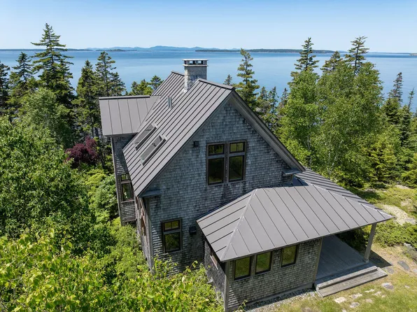 10 Moss Ledge Lndg Lane, Deer Isle, ME 04627
