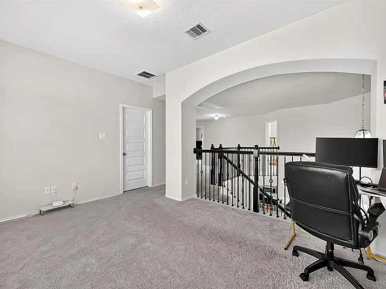 1601 Darwin Cedar Dr — Photo 24
