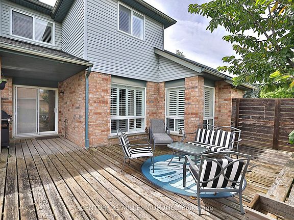4th image of 1 Sherwood St