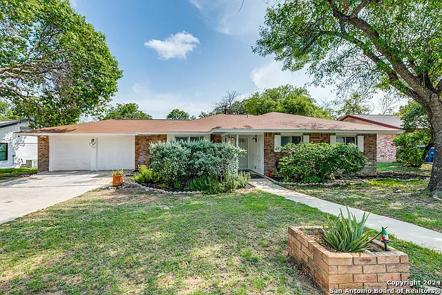 123 Stardream Dr — Photo 2