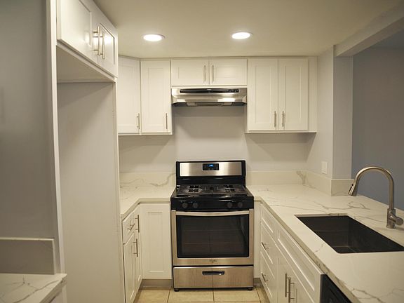 2nd image of 2337 S Greenwood Pl APT B