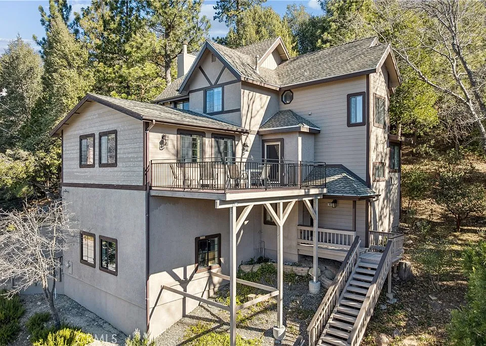 965 Sandalwood Dr