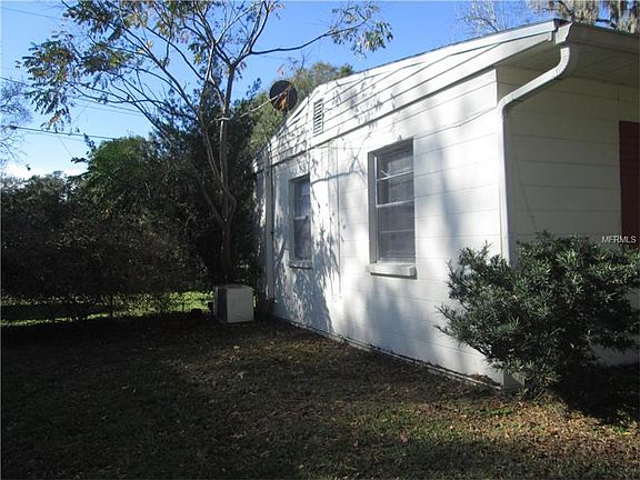 5th image of 407 Carolyn Dr