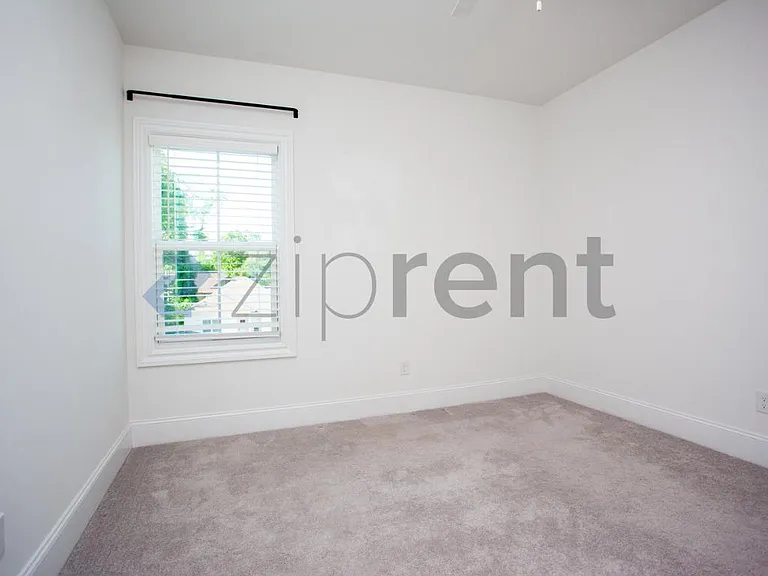 139 W Deaderick St — Photo 35