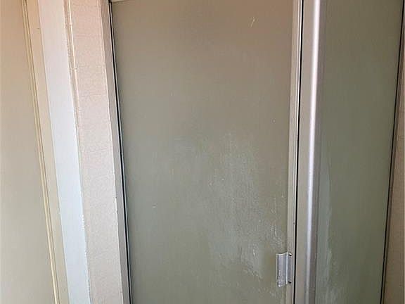 4th image of 3851 Blackthorn St