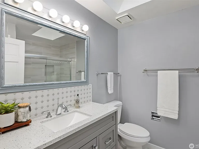 15917 SE Fairwood Blvd — Photo 12