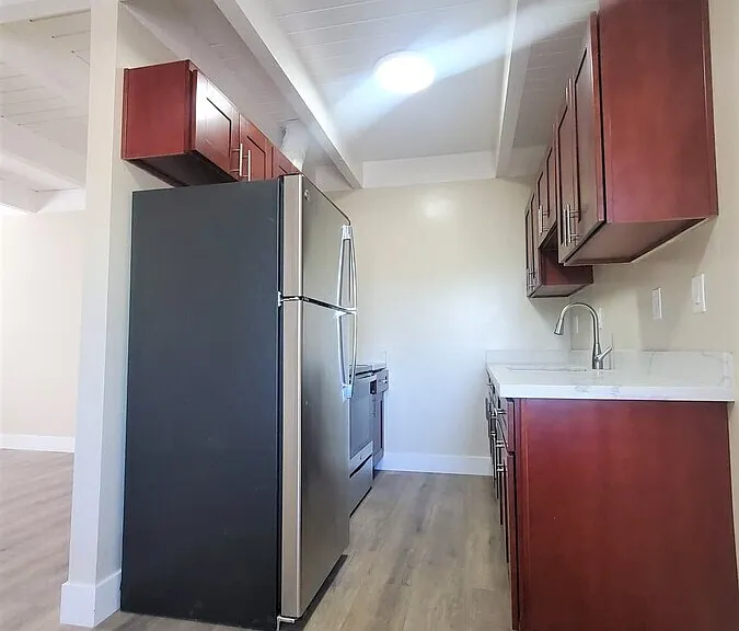 1835 Villa St #6 — Photo 5
