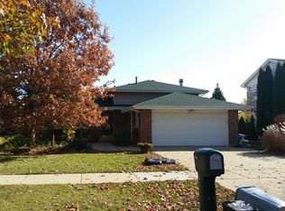 4011 N Galesburg Ave, Arlington Heights, IL 60004