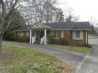 4202 Kingsland Dr, Greensboro, NC 27455