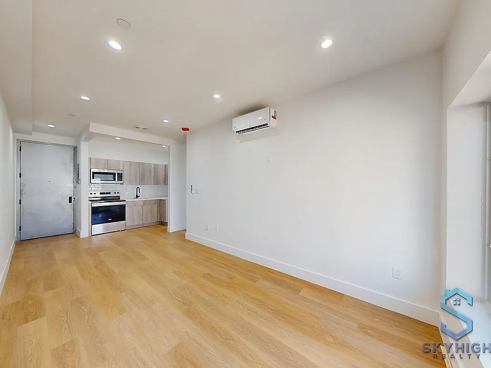1st image of 1215 Putnam Ave #2M
