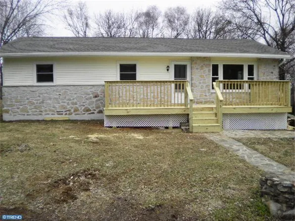 79 Mary St, Coatesville, PA 19320