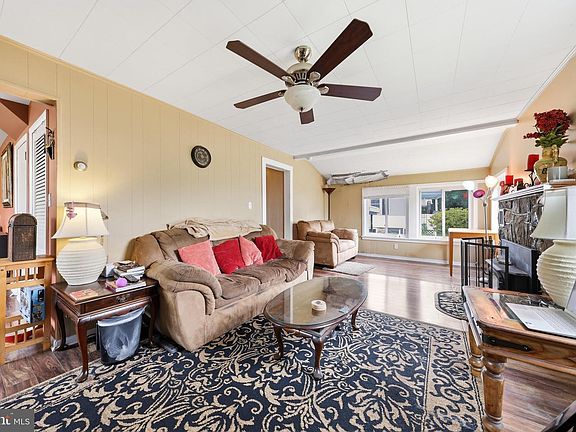 4th image of 25327 Highfield Rd