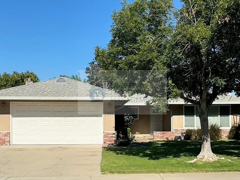 3801 Tenby Way — Photo 1