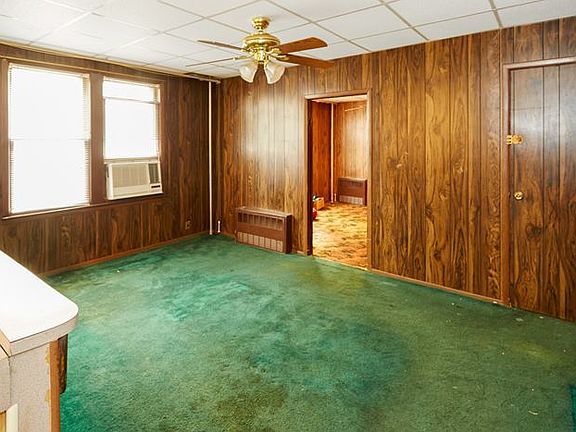 4th image of 9109 Foster Ave