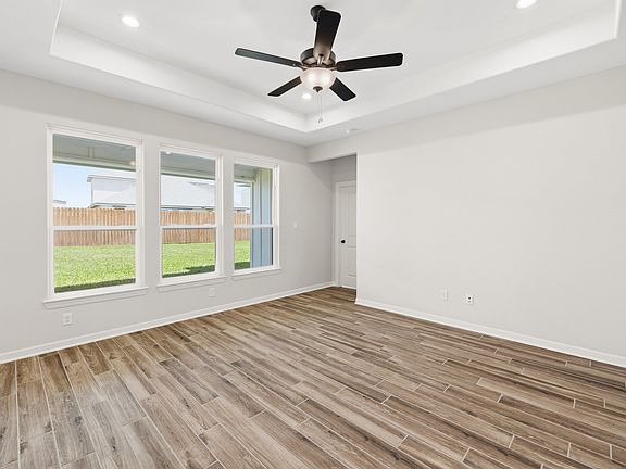 5th image of 14010 Sugarberry Ln