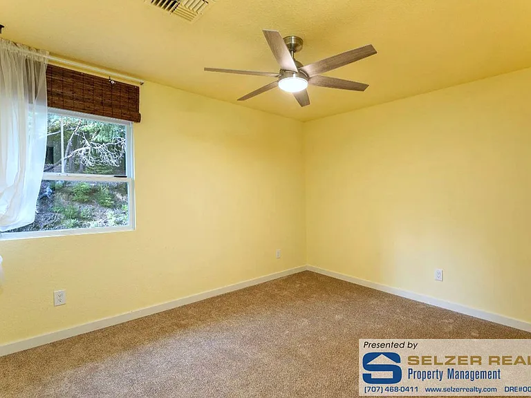 25053 Robin Cir — Photo 8
