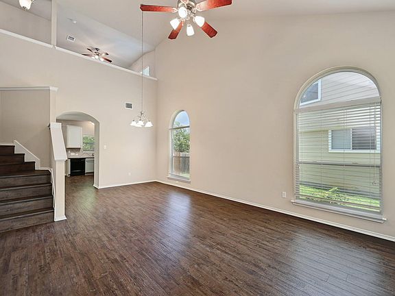 3rd image of 2113 Rockland Dr
