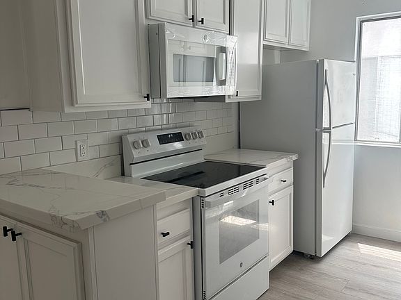 4th image of 541 N Orlando Ave #2B