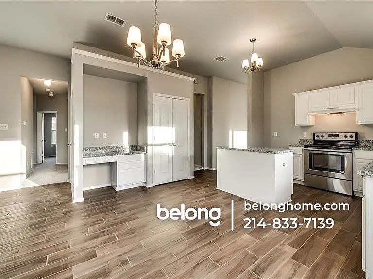 901 Plumeria Dr — Photo 13