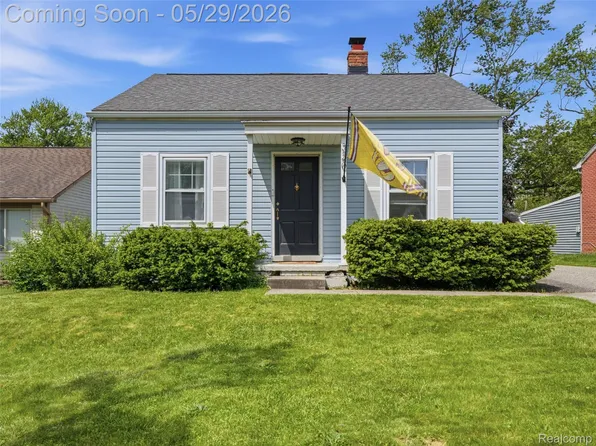 320 S Avery Rd, Waterford, MI 48328