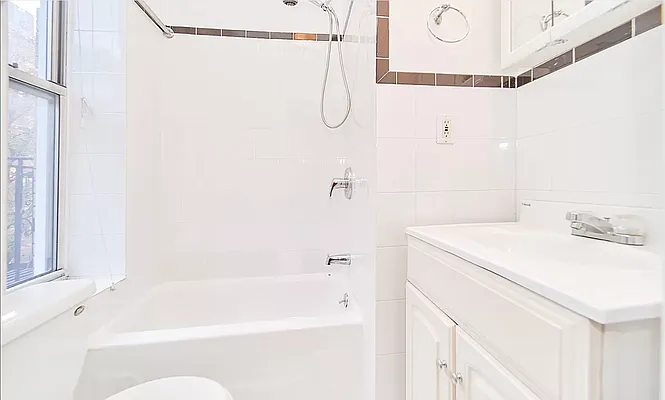 Rented by Living New York | media 5