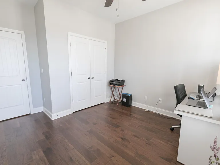 1055 Crisp Spring Dr — Photo 6