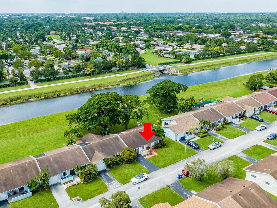 1st image of 5460 Lakewood Circle #H