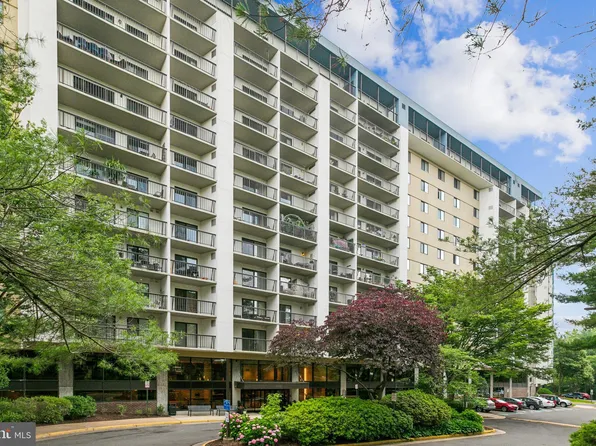 3800 Powell Ln APT 802, Falls Church, VA 22041
